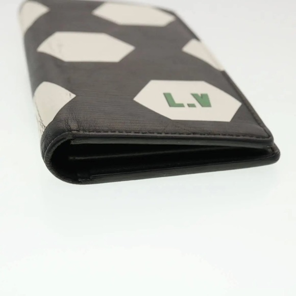 Authentic LOUIS VUITTON Epi FIFA Portefeuille Brazza Wallet Black/White - Picture 4 of 15